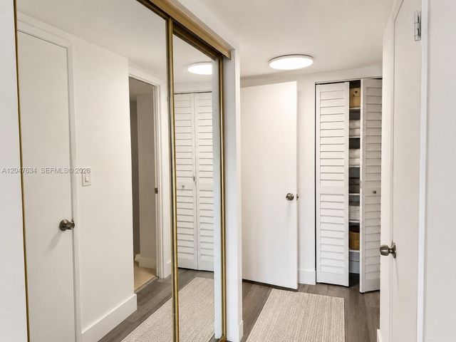 2801 NE 183rd St 208W, Aventura, FL 33160