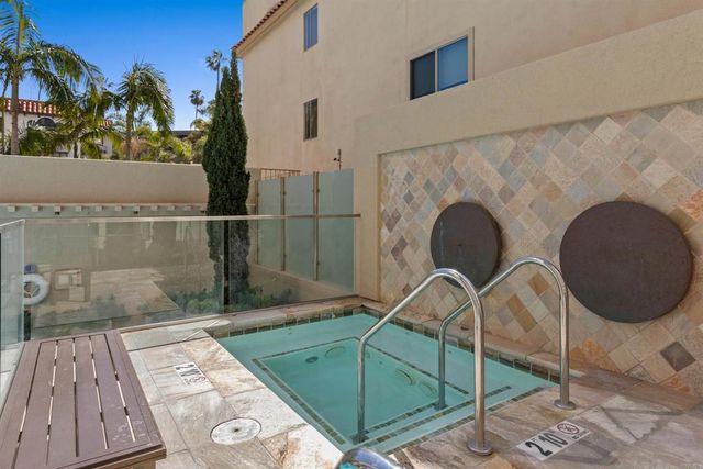 939 Coast Boulevard 5H, La Jolla, CA 92037