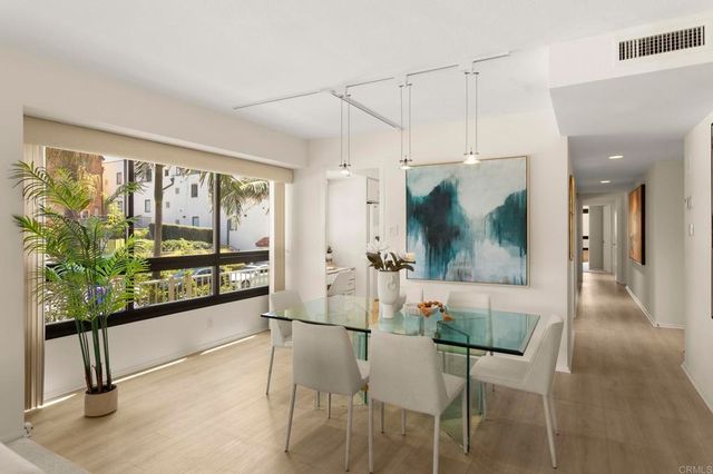 939 Coast Boulevard 5H, La Jolla, CA 92037