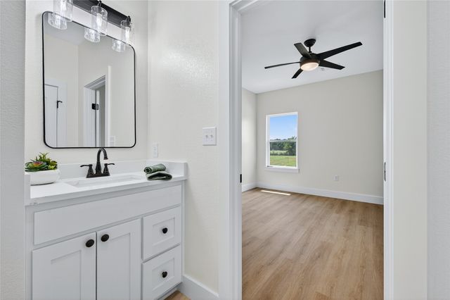 192 Brooks Lane, Sadler, TX 76264