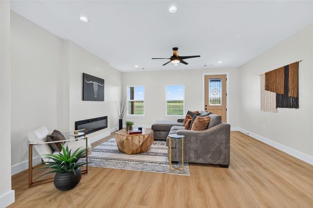 192 Brooks Lane, Sadler, TX 76264