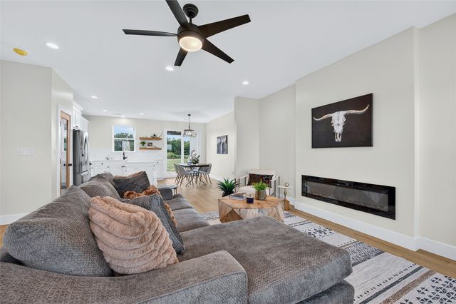 192 Brooks Lane, Sadler, TX 76264