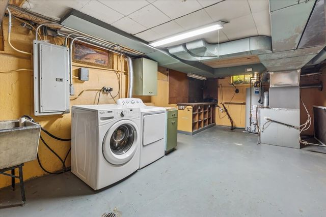 6533 N Christiana Avenue, Lincolnwood, IL 60712