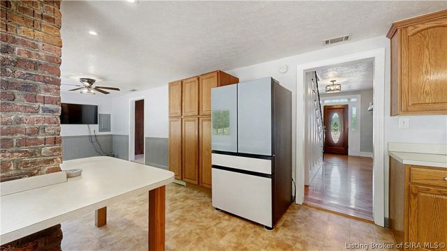 6742 Seven Mile Lane, Elizabeth, IN 47117