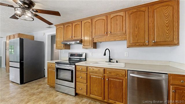 6742 Seven Mile Lane, Elizabeth, IN 47117