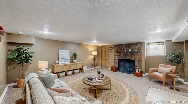 6742 Seven Mile Lane, Elizabeth, IN 47117