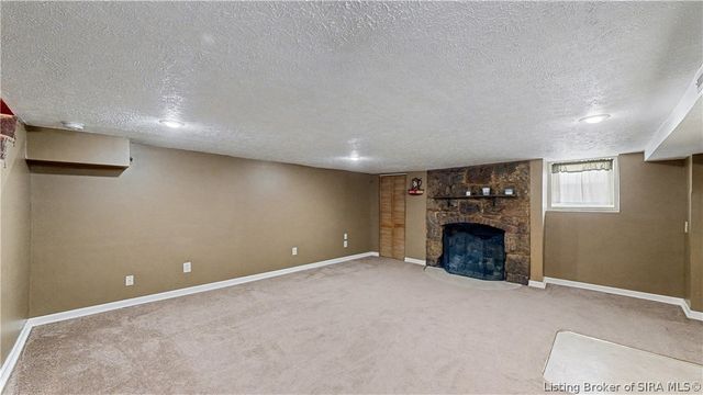 6742 Seven Mile Lane, Elizabeth, IN 47117