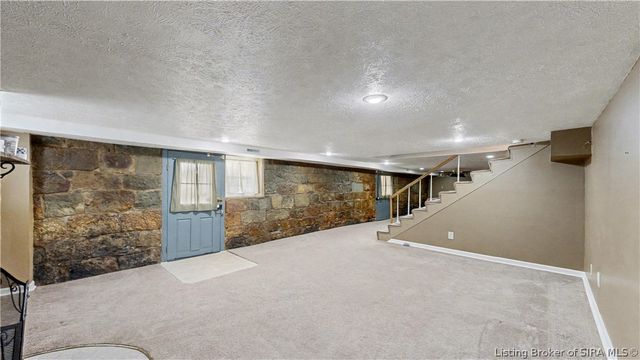 6742 Seven Mile Lane, Elizabeth, IN 47117