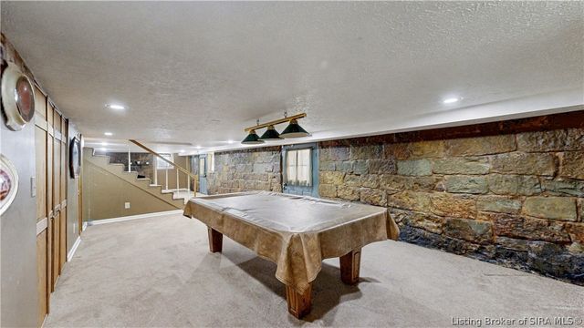 6742 Seven Mile Lane, Elizabeth, IN 47117