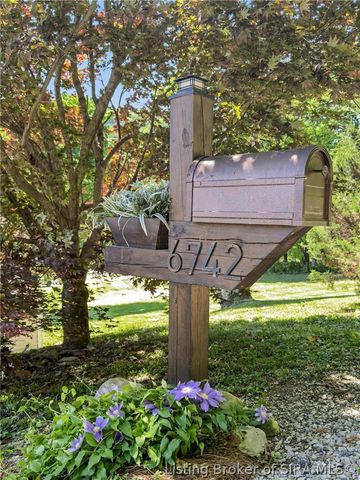 6742 Seven Mile Lane, Elizabeth, IN 47117