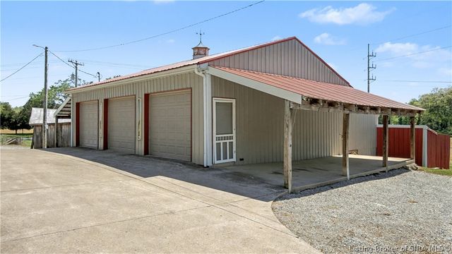 6742 Seven Mile Lane, Elizabeth, IN 47117