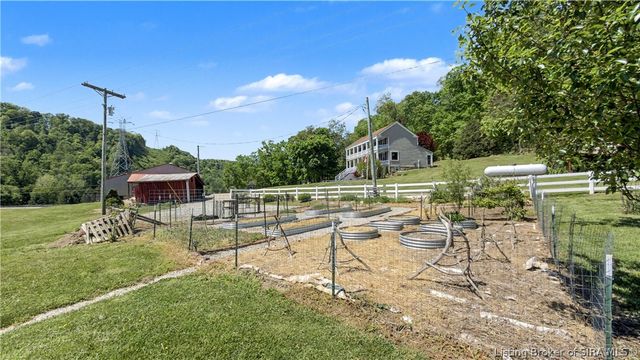 6742 Seven Mile Lane, Elizabeth, IN 47117