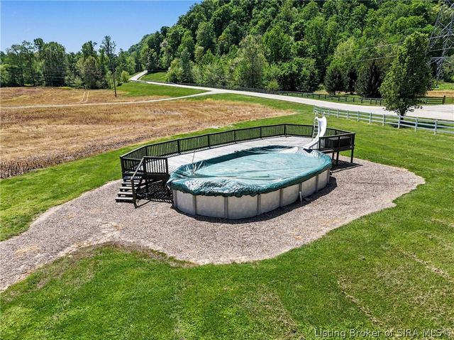 6742 Seven Mile Lane, Elizabeth, IN 47117