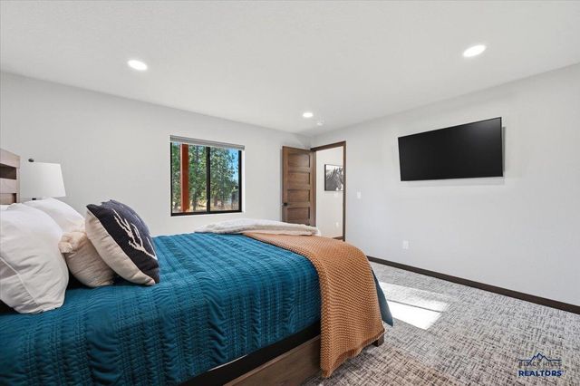 21310 EMBERS WAY, Lead, SD 57754