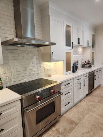 1003 Silktree Lane, Weston, FL 33327