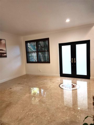 1003 Silktree Lane, Weston, FL 33327