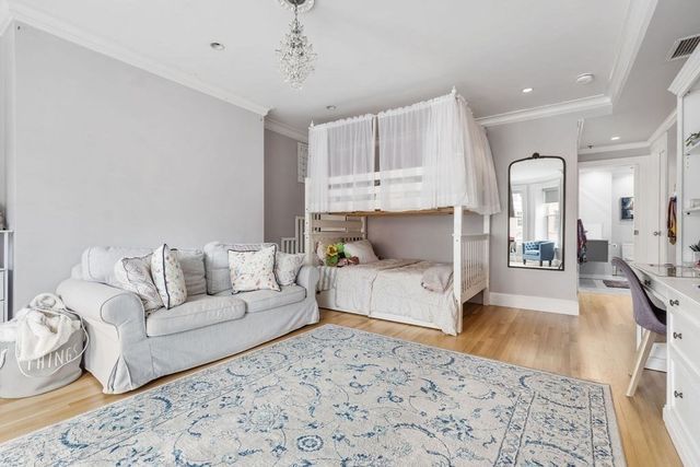 157 Newbury St 3, Boston, MA 02116