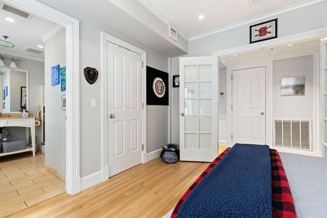 157 Newbury St 3, Boston, MA 02116