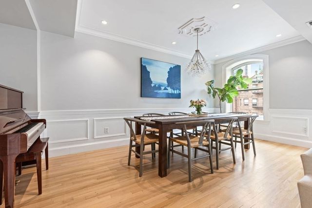 157 Newbury St 3, Boston, MA 02116