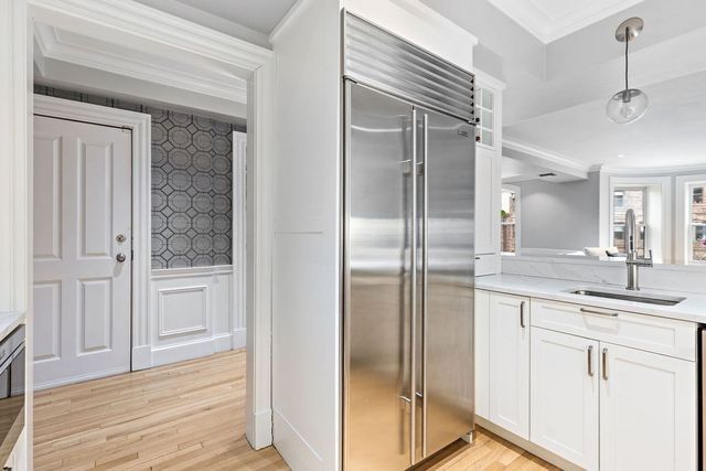 157 Newbury St 3, Boston, MA 02116