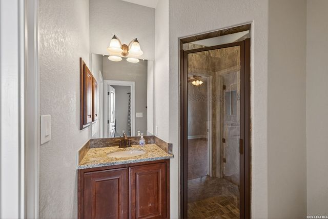 169 Westheim, Castroville, TX 78009