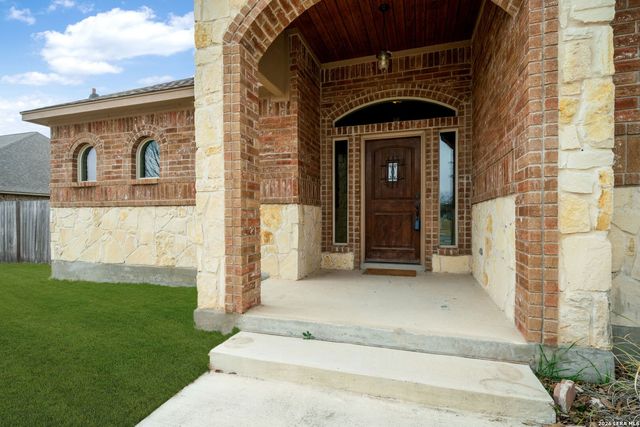 169 Westheim, Castroville, TX 78009