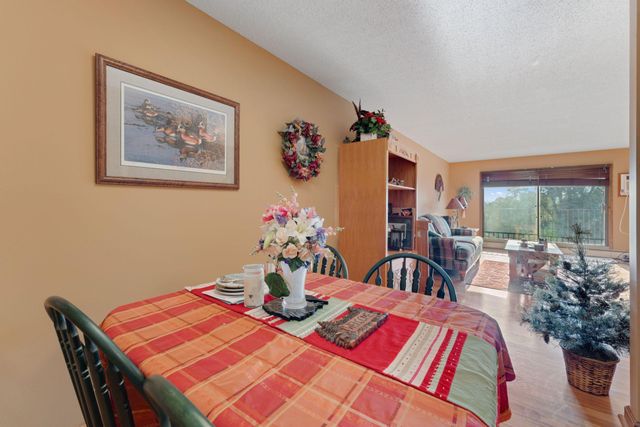 1304 W Medicine Lake Drive 323, Plymouth, MN 55441