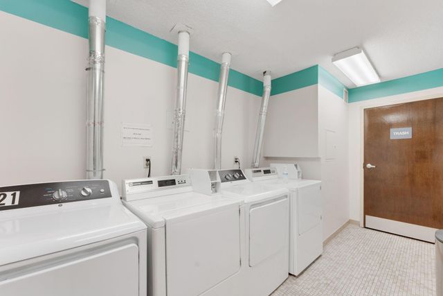 1304 W Medicine Lake Drive 323, Plymouth, MN 55441