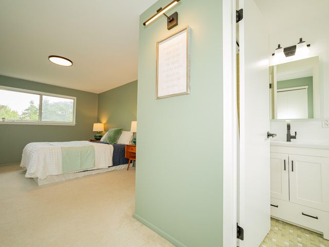 3340 Bluett Drive, Ann Arbor, MI 48105