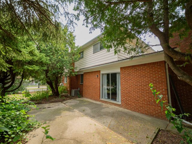 3340 Bluett Drive, Ann Arbor, MI 48105