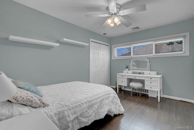 545 Mohawk E, West Hempstead, NY 11552