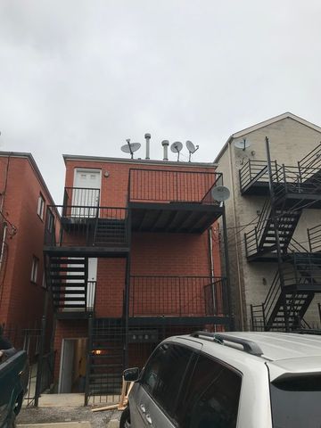 2447 W Polk Street, Chicago, IL 60612