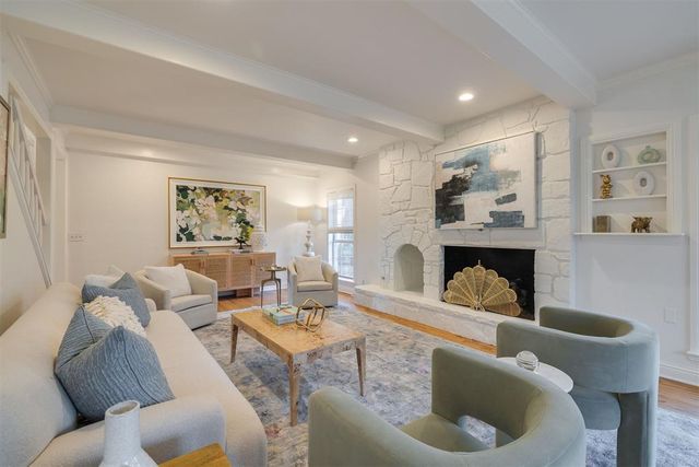 11917 Maple Hollow Court, Oklahoma City, OK 73120