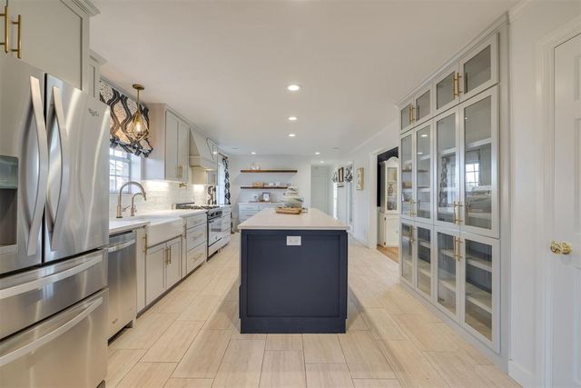 11917 Maple Hollow Court, Oklahoma City, OK 73120