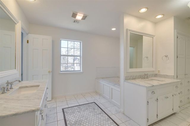 11917 Maple Hollow Court, Oklahoma City, OK 73120