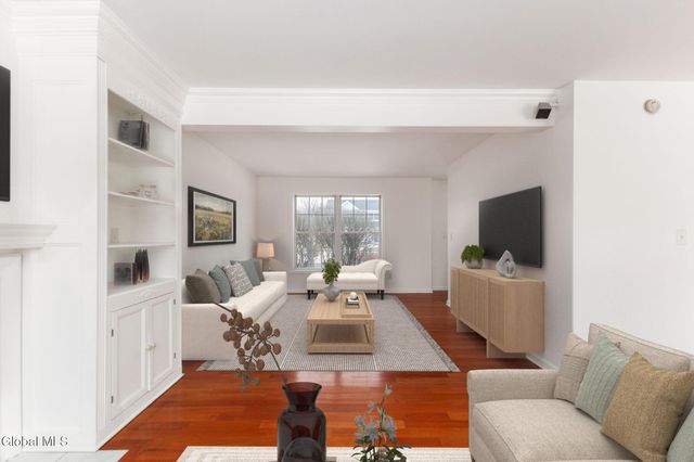 4 Deer Run, East Greenbush, NY 12144