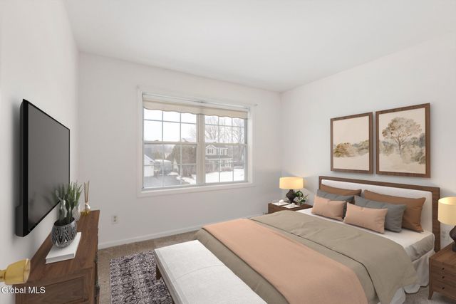 4 Deer Run, East Greenbush, NY 12144