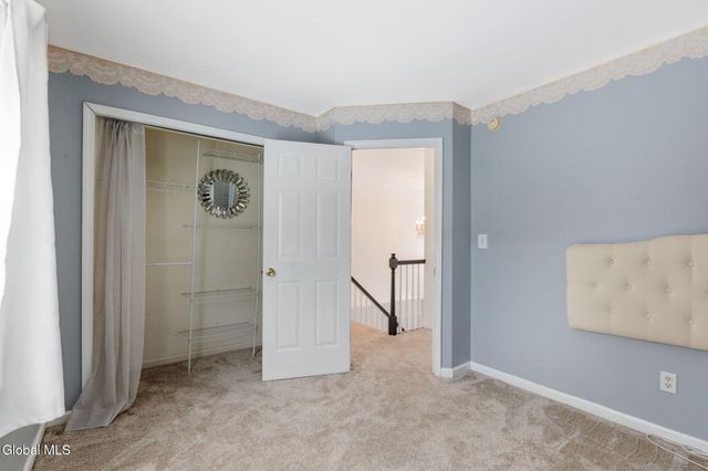 4 Deer Run, East Greenbush, NY 12144