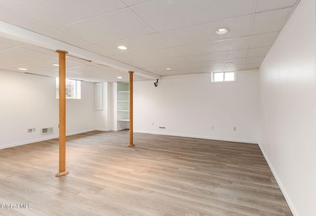 4 Deer Run, East Greenbush, NY 12144