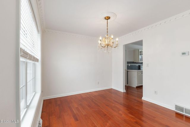 4 Deer Run, East Greenbush, NY 12144