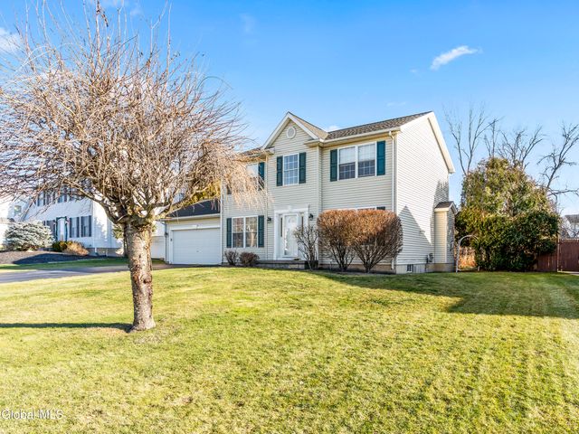 4 Deer Run, East Greenbush, NY 12144