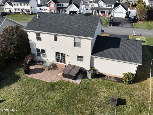 4 Deer Run, East Greenbush, NY 12144