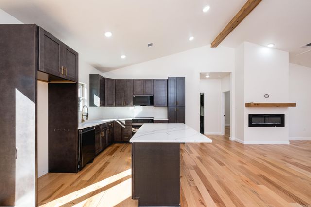 93 Rolling Manor Drive, Conway, AR 72032