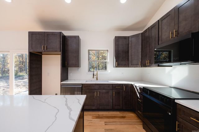 93 Rolling Manor Drive, Conway, AR 72032