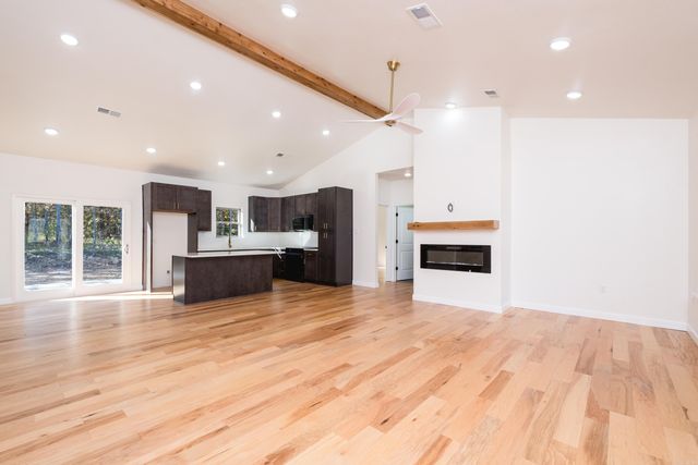 93 Rolling Manor Drive, Conway, AR 72032