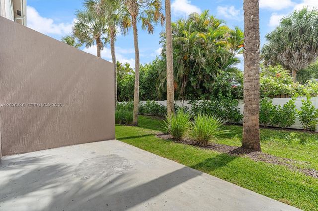 1555 NW 94TH Way, Coral Springs, FL 33071