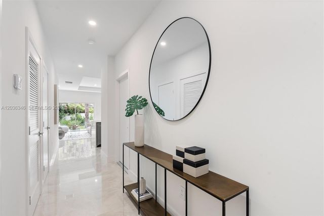 1555 NW 94TH Way, Coral Springs, FL 33071