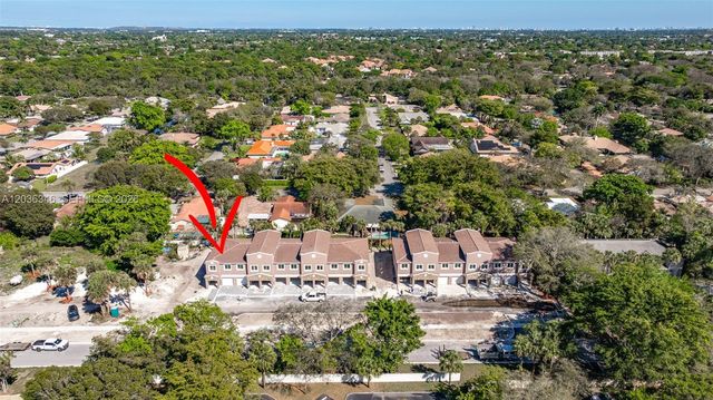 1555 NW 94TH Way, Coral Springs, FL 33071