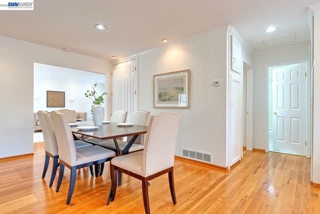 1515 Miramonte Ave, Mountain View, CA 94040