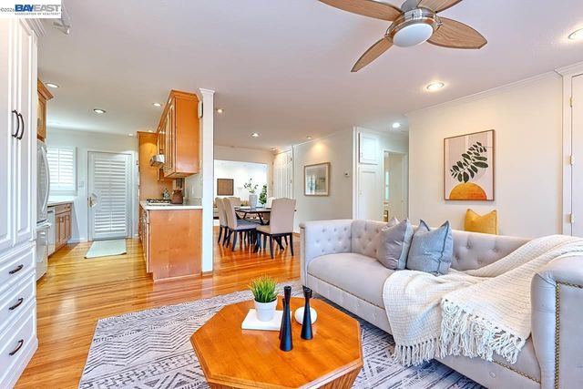 1515 Miramonte Ave, Mountain View, CA 94040